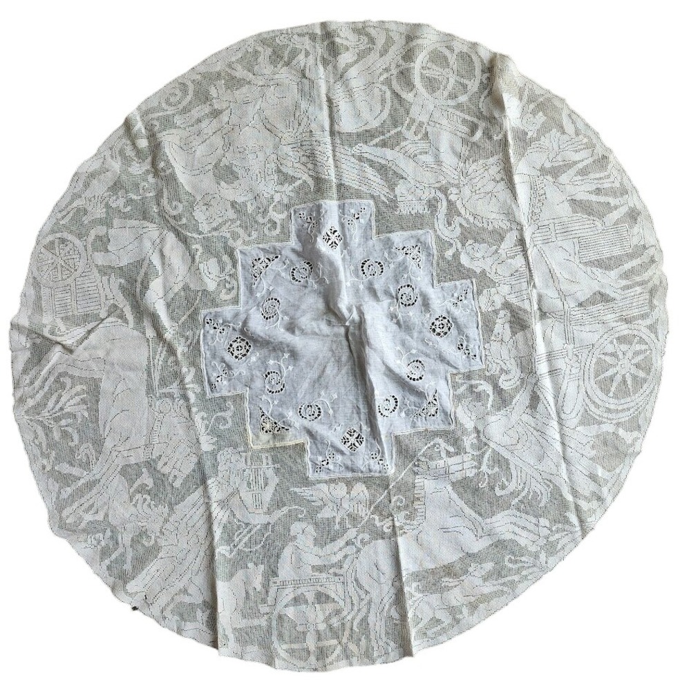 ANTIQUE Figural Filet Lace Round Tablecloth Topper Angels Chariot 35in